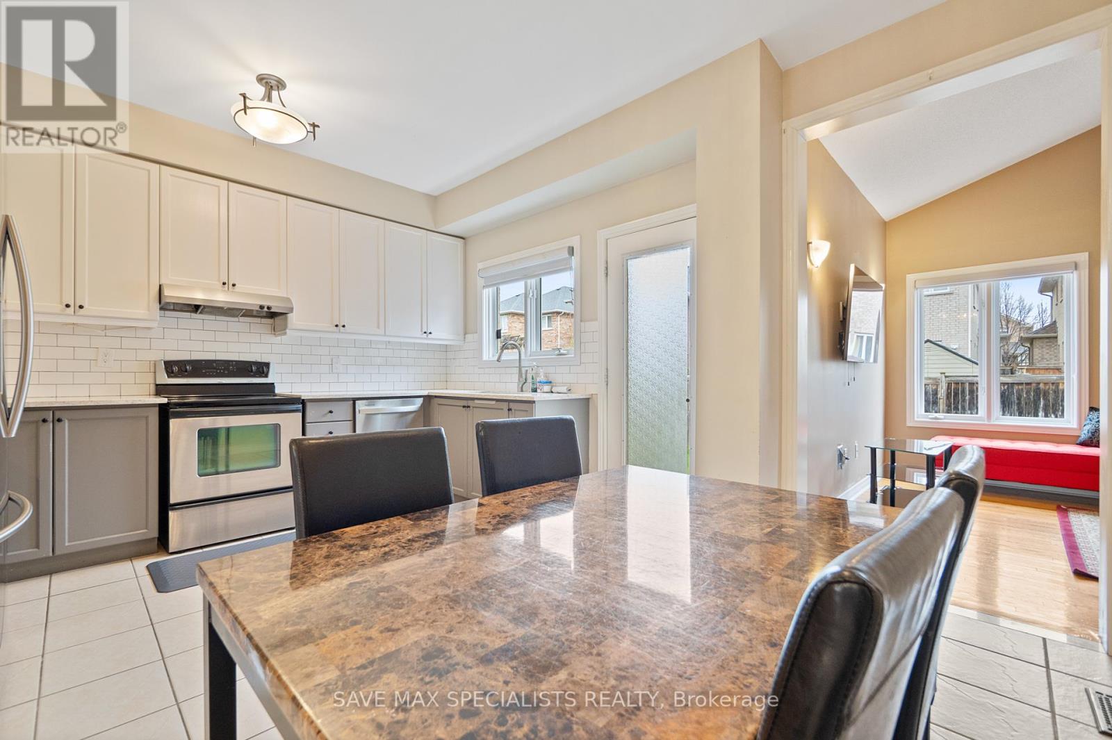 1099 Costigan Road, Milton, Ontario  L9T 6N9 - Photo 19 - W12850872