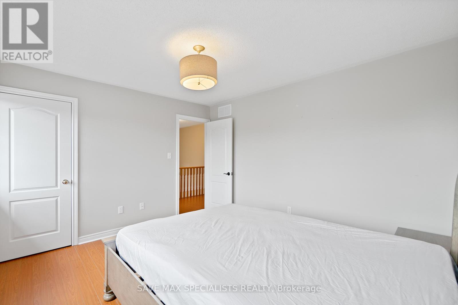 1099 Costigan Road, Milton, Ontario  L9T 6N9 - Photo 36 - W12850872