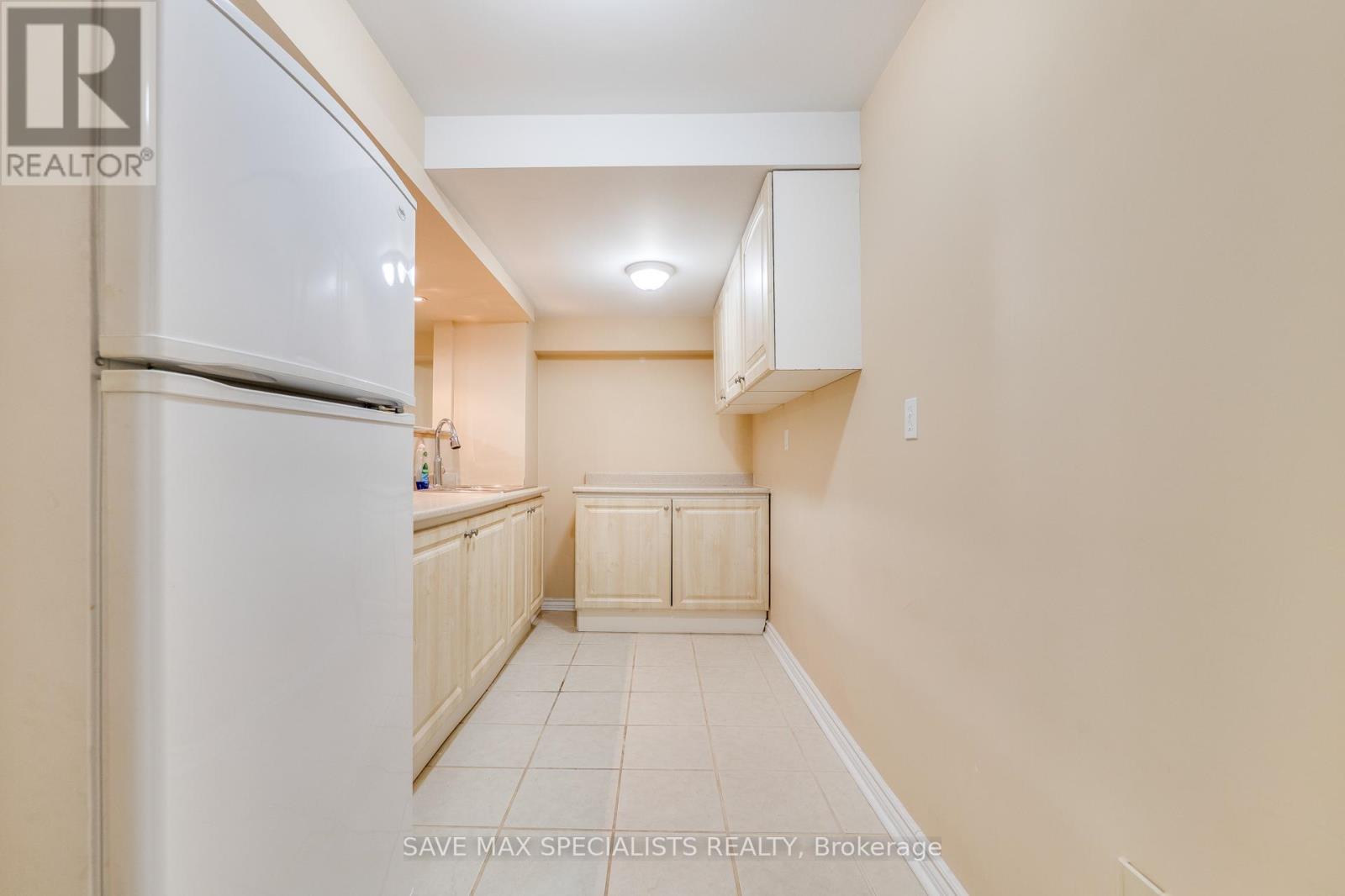 1099 Costigan Road, Milton, Ontario  L9T 6N9 - Photo 45 - W12850872