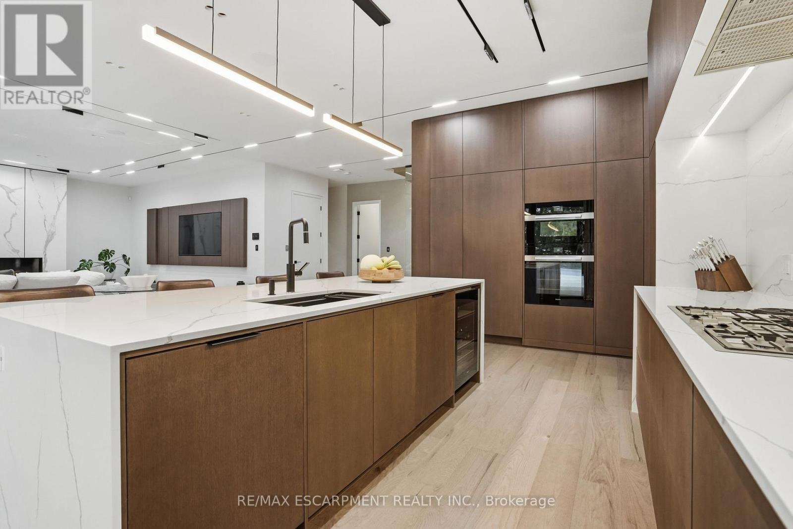 1441 Lochlin Trail, Mississauga (Mineola), Ontario  L5G 3V5 - Photo 13 - W12850876