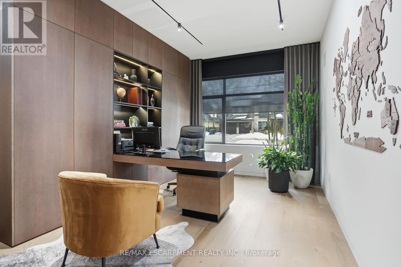 1441 Lochlin Trail, Mississauga (Mineola), Ontario  L5G 3V5 - Photo 18 - W12850876