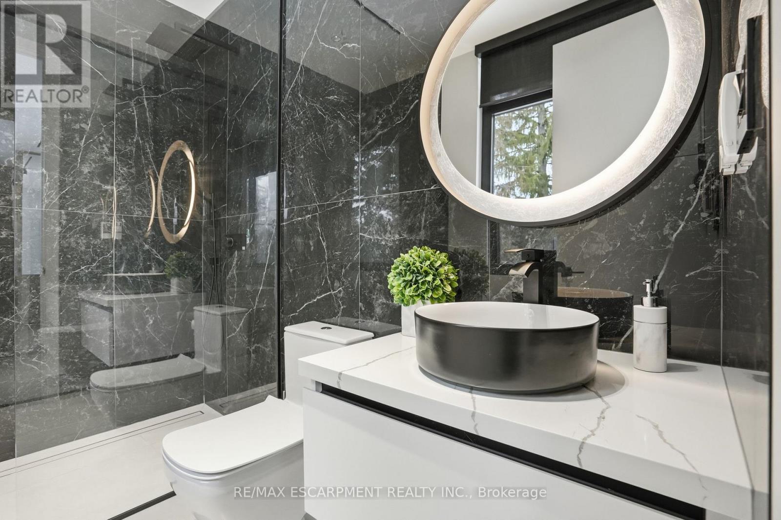 1441 Lochlin Trail, Mississauga (Mineola), Ontario  L5G 3V5 - Photo 31 - W12850876