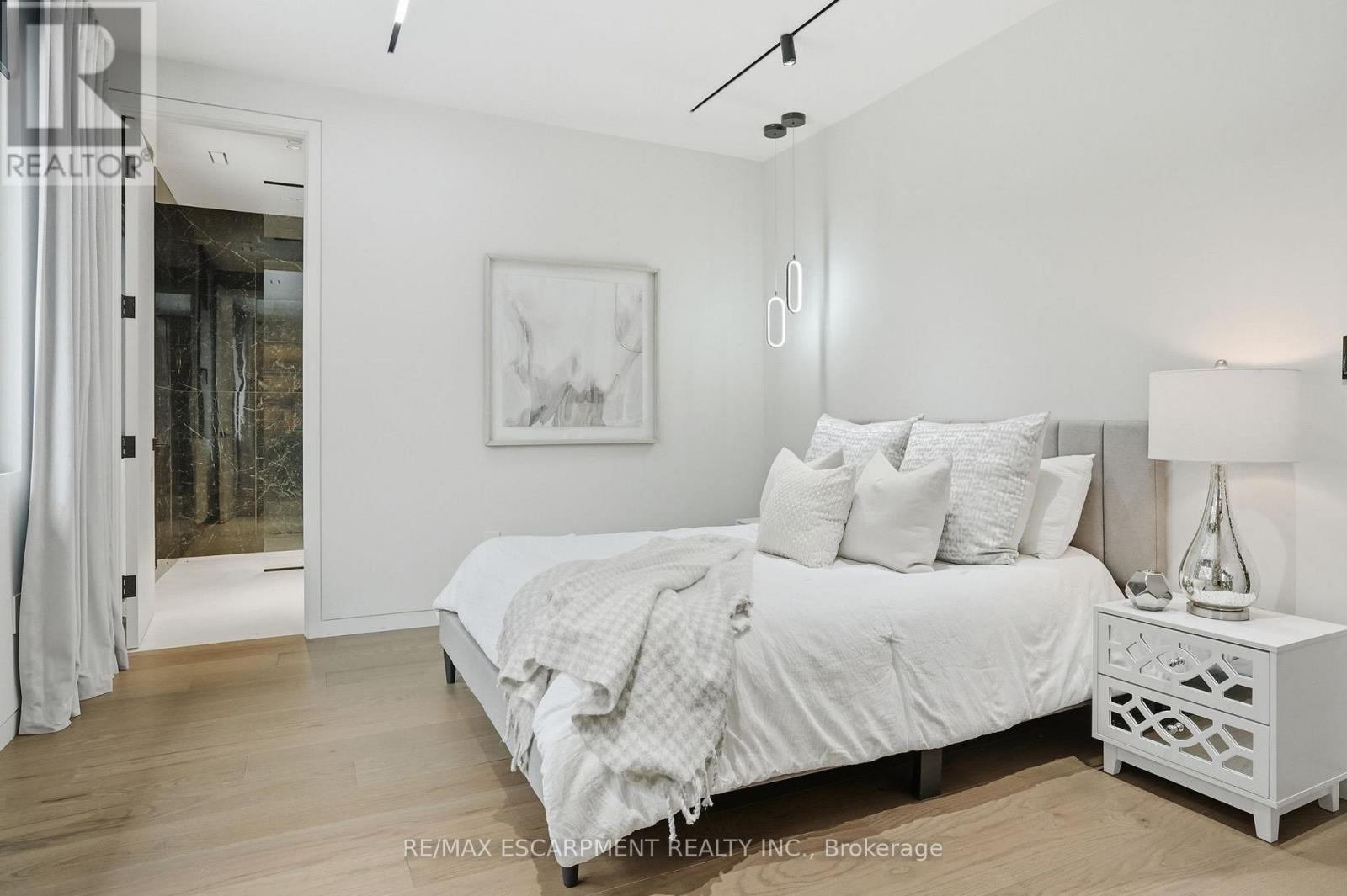 1441 Lochlin Trail, Mississauga (Mineola), Ontario  L5G 3V5 - Photo 32 - W12850876