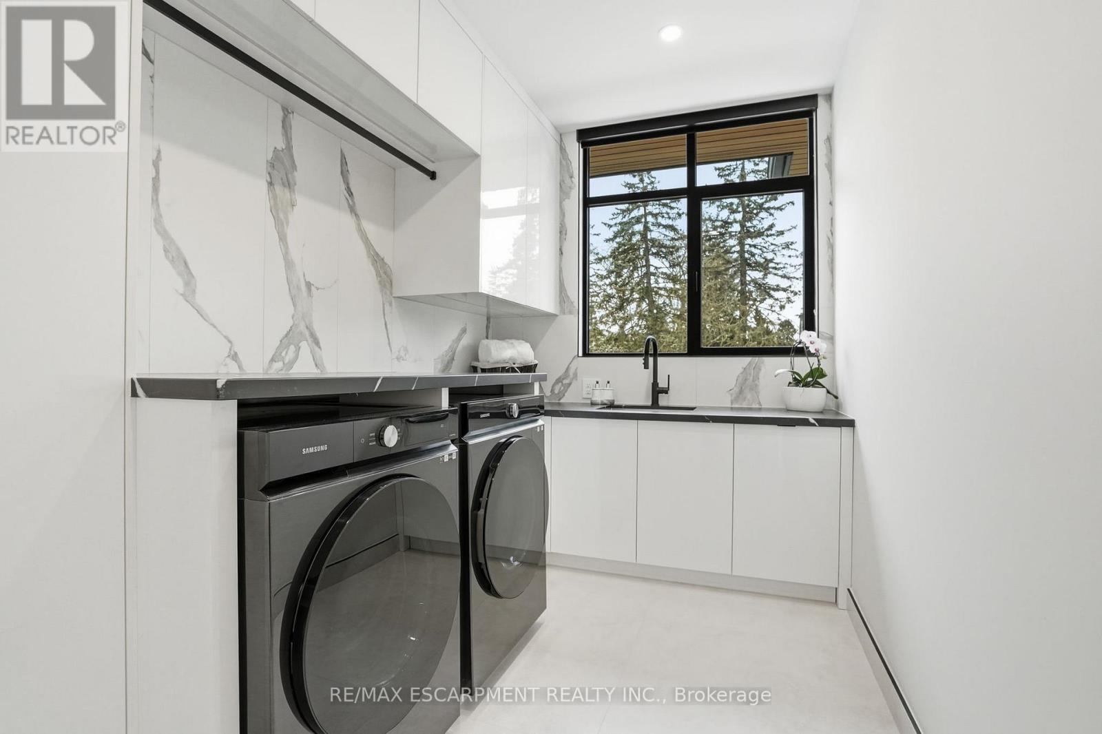 1441 Lochlin Trail, Mississauga (Mineola), Ontario  L5G 3V5 - Photo 36 - W12850876