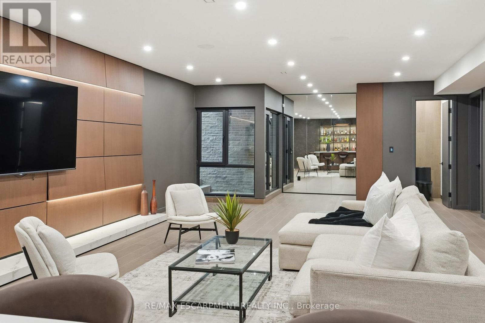 1441 Lochlin Trail, Mississauga (Mineola), Ontario  L5G 3V5 - Photo 38 - W12850876