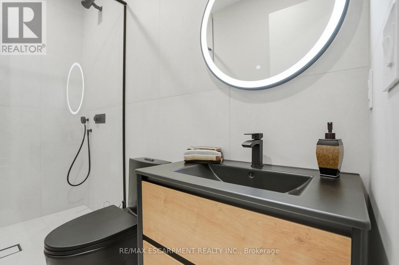 1441 Lochlin Trail, Mississauga (Mineola), Ontario  L5G 3V5 - Photo 40 - W12850876