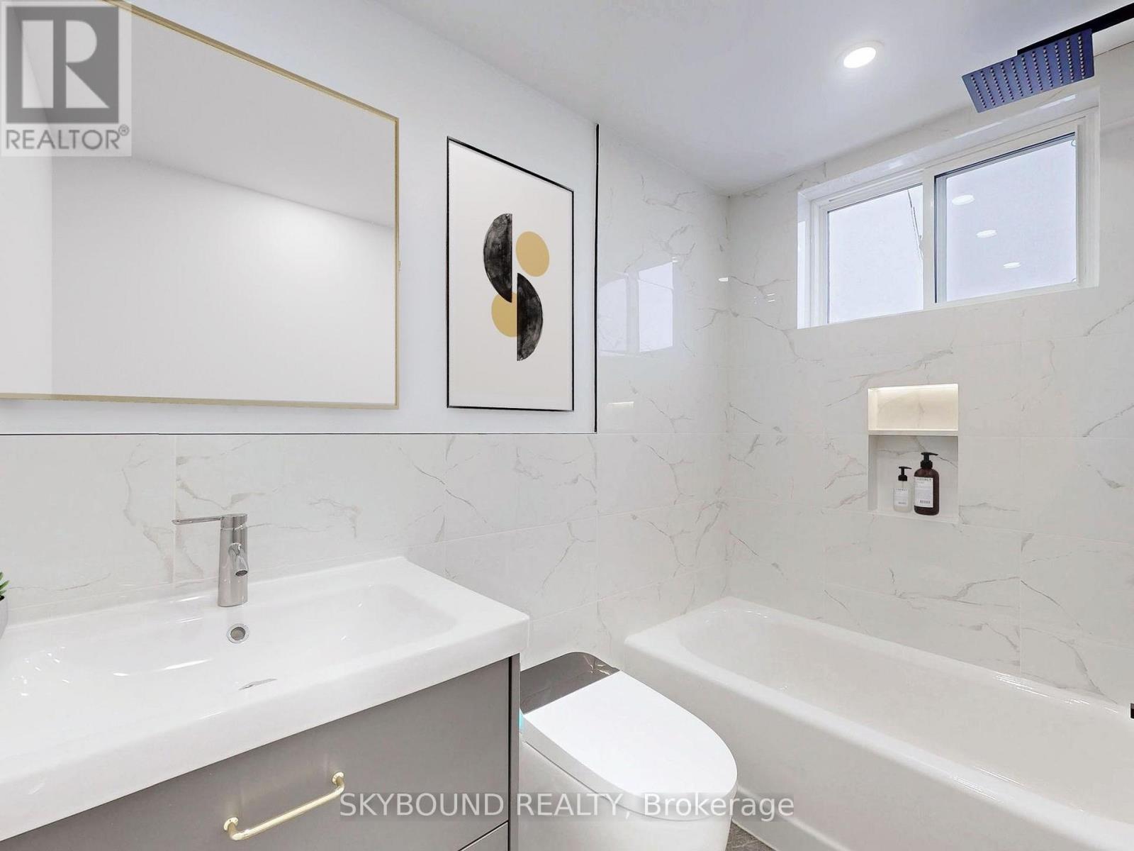 Garden - 134 Victory Drive, Toronto (Downsview-Roding-Cfb), Ontario  M3M 2J8 - Photo 6 - W12850928