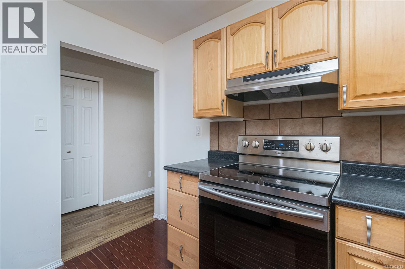 2365 Lovell Ave, Sidney, British Columbia  V8L 2J5 - Photo 15 - 1021474