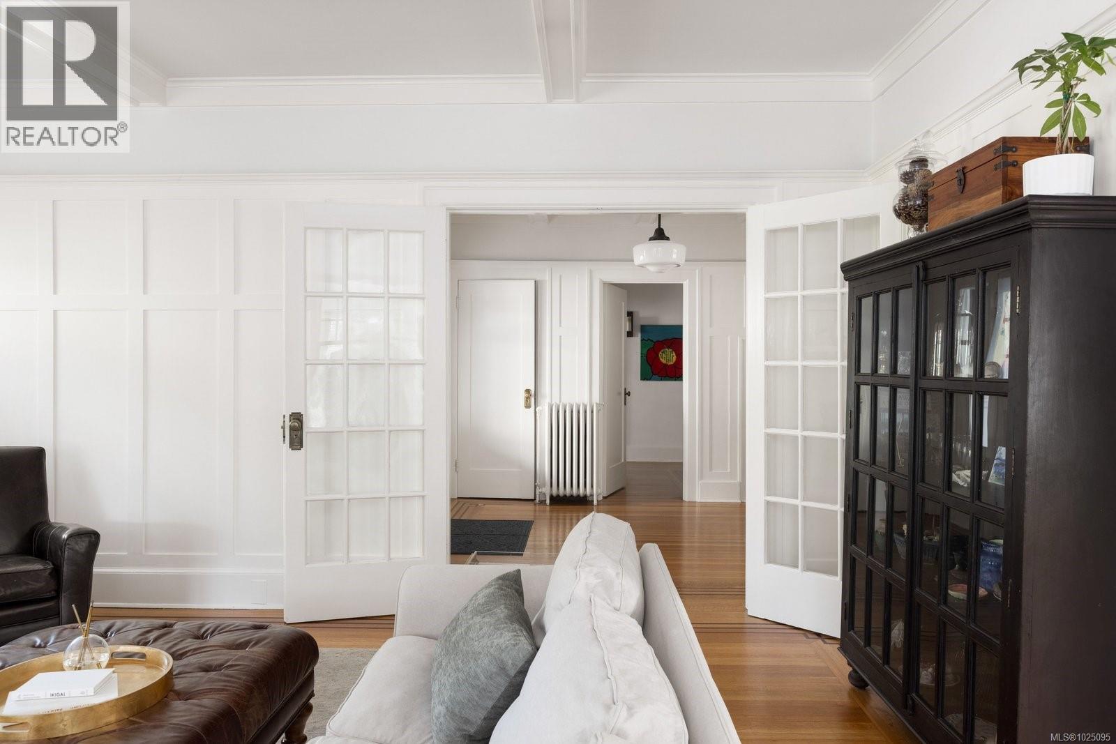 1175 St. Patrick St, Oak Bay, British Columbia  V8S 4Y3 - Photo 9 - 1025095