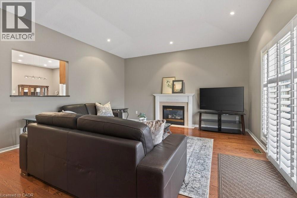 37 Garth Trails Crescent, Hamilton, Ontario  L9B 2X1 - Photo 17 - 40809831