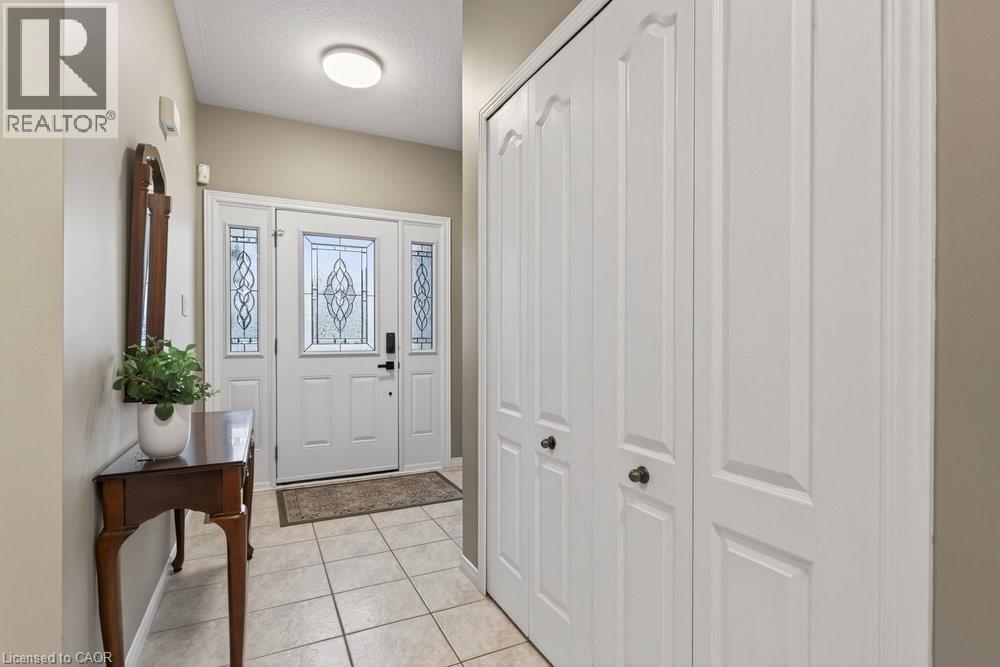 37 Garth Trails Crescent, Hamilton, Ontario  L9B 2X1 - Photo 4 - 40809831