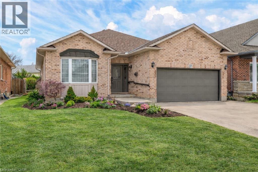 37 Garth Trails Crescent, Hamilton, Ontario  L9B 2X1 - Photo 1 - 40809831