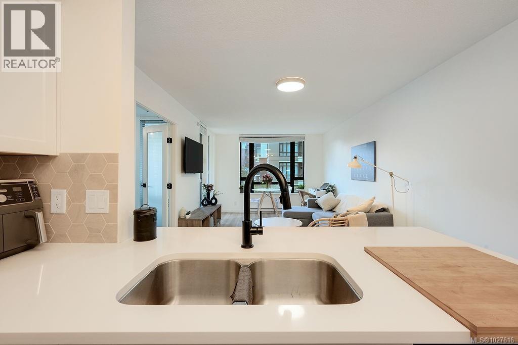 205 751 Fairfield Rd, Victoria, British Columbia  V8W 4A4 - Photo 9 - 1027616