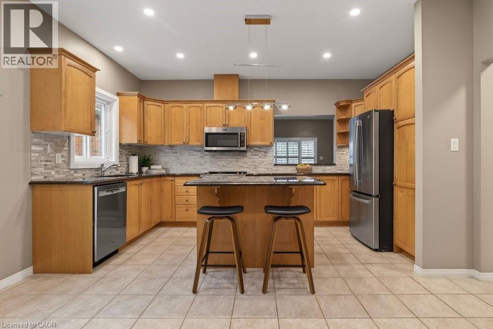 37 Garth Trails Crescent, Hamilton, Ontario  L9B 2X1 - Photo 10 - 40809831