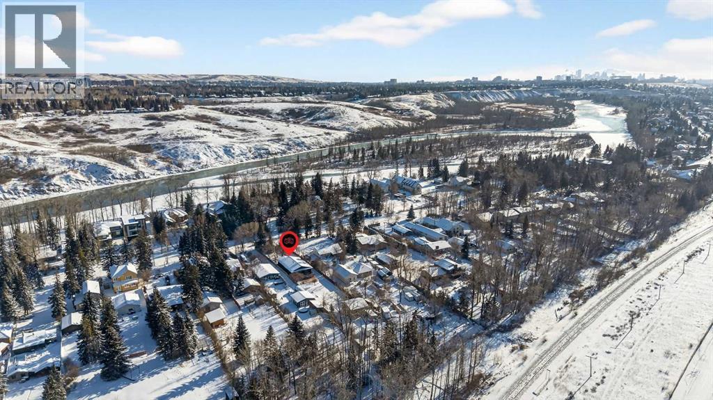 7103 Bow Crescent Nw, Calgary, Alberta  T3B 2C9 - Photo 5 - A2287821