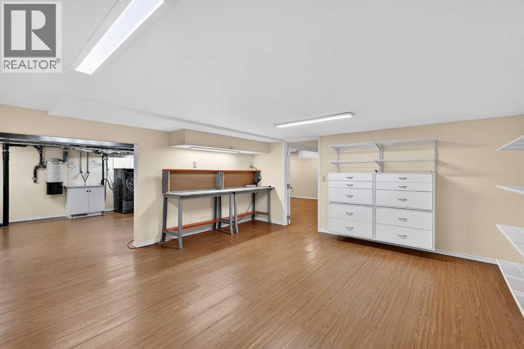 315 Woodhaven Place Sw, Calgary, Alberta  T2W 5P4 - Photo 33 - A2289181