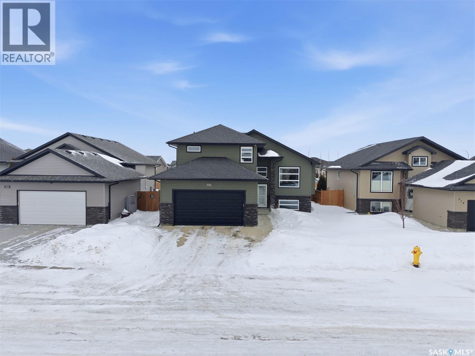 916 Stony Crescent, Martensville, Saskatchewan  S0K 2T1 - Photo 2 - SK029757