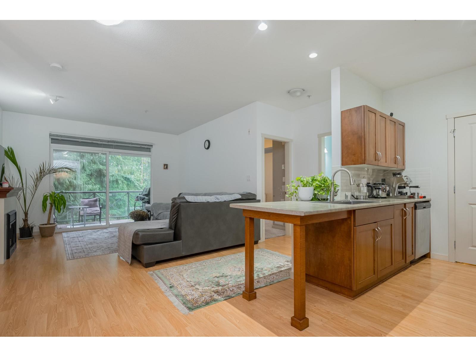 204 33328 E Bourquin Crescent, Abbotsford, British Columbia  V2S 1Y1 - Photo 10 - R3096605