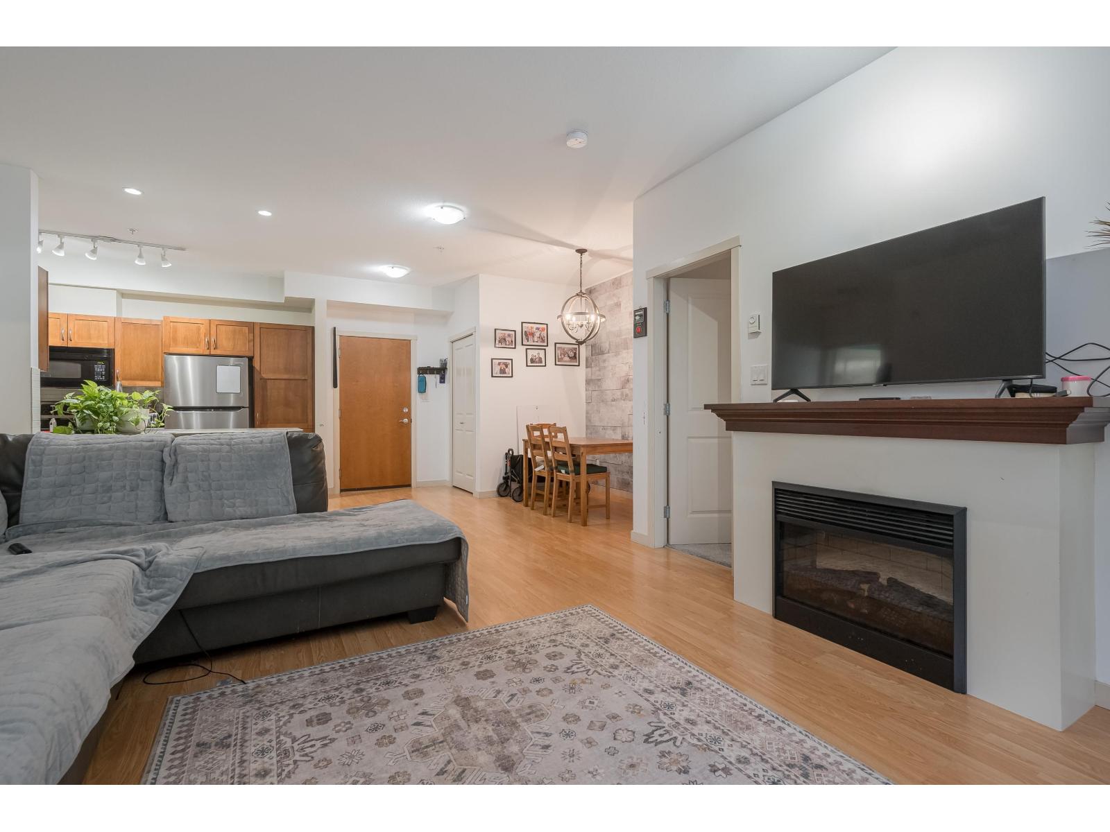 204 33328 E Bourquin Crescent, Abbotsford, British Columbia  V2S 1Y1 - Photo 15 - R3096605