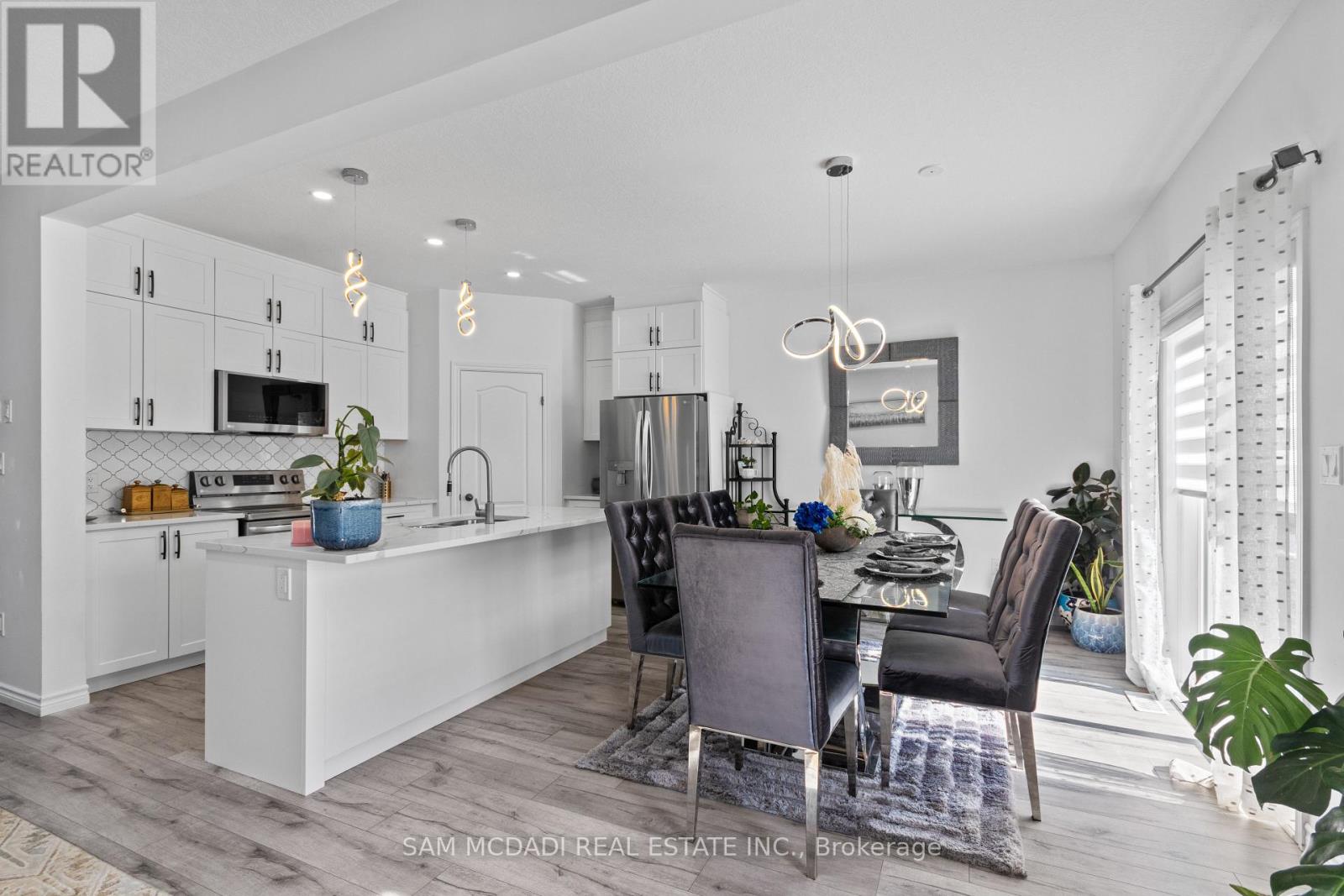 2743 Oriole Drive, London South, Ontario  N6M 1E7 - Photo 17 - X12850688