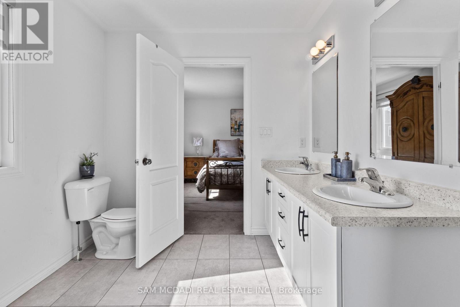 2743 Oriole Drive, London South, Ontario  N6M 1E7 - Photo 21 - X12850688