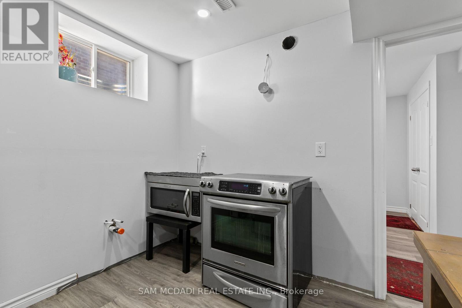 2743 Oriole Drive, London South, Ontario  N6M 1E7 - Photo 40 - X12850688