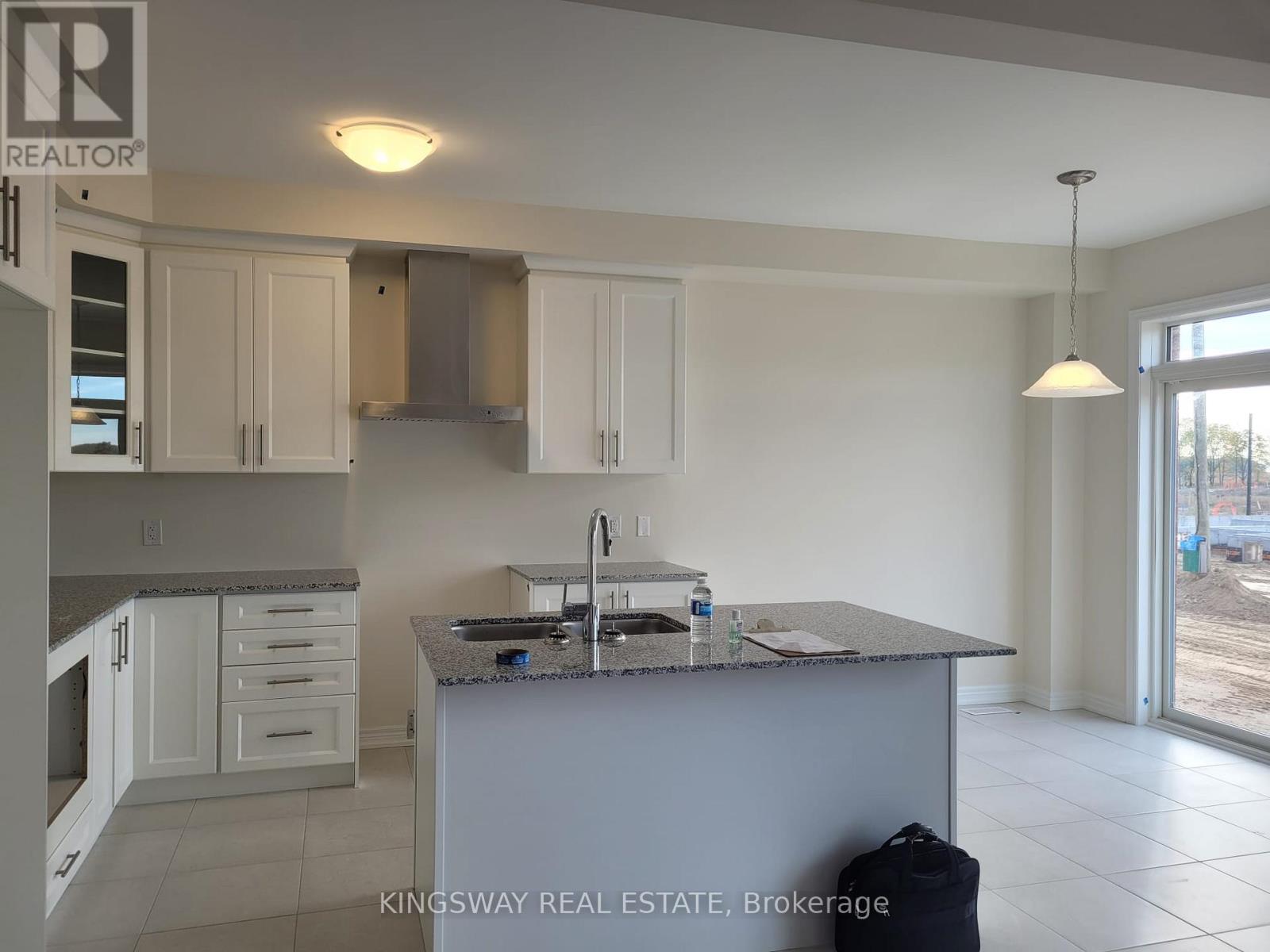 524 Beckview Crescent, Kitchener, Ontario  N2R 0R3 - Photo 9 - X12850708