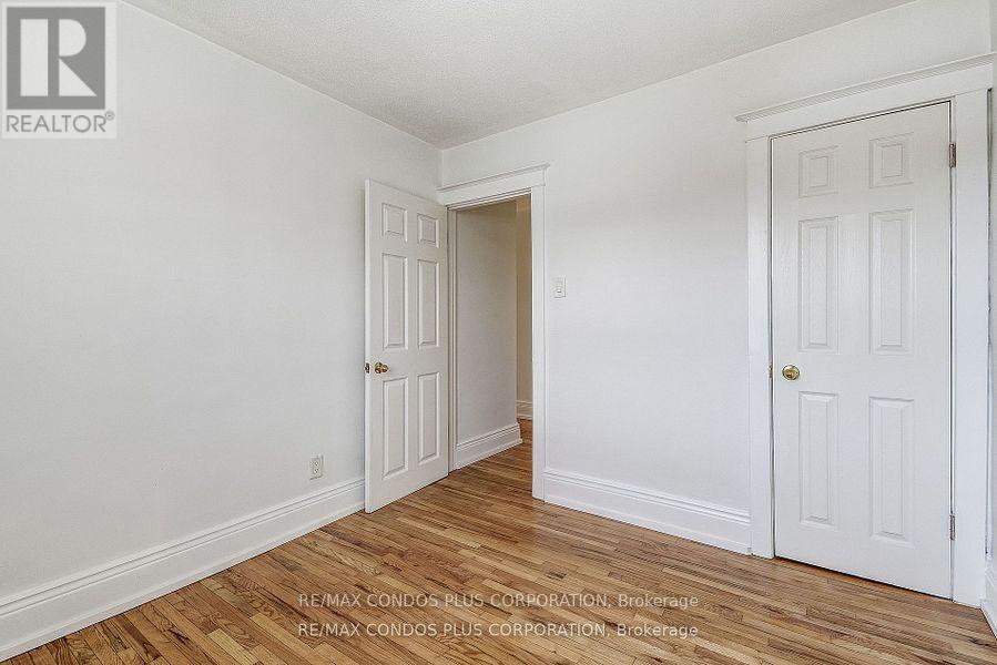 5 - 4 North Oval Street, Hamilton, Ontario  L8S 3Y6 - Photo 11 - X12850752