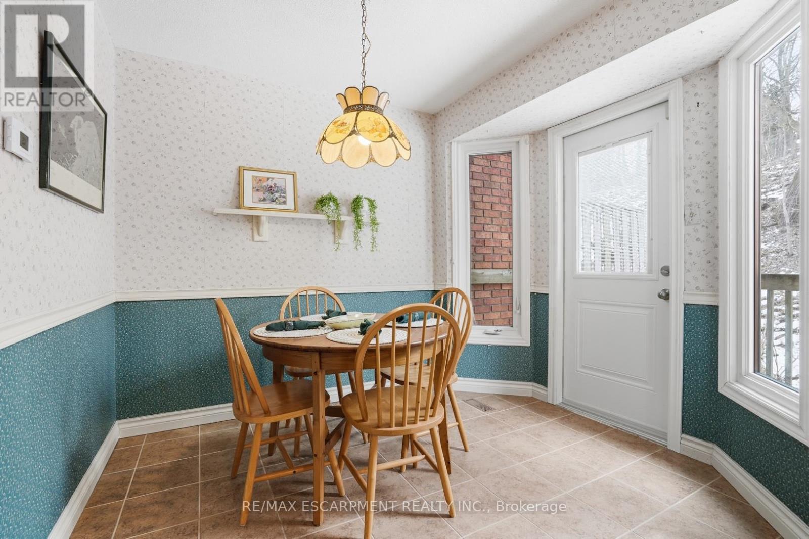 24 - 30 Osler Drive, Hamilton, Ontario  L9H 6W3 - Photo 20 - X12850764