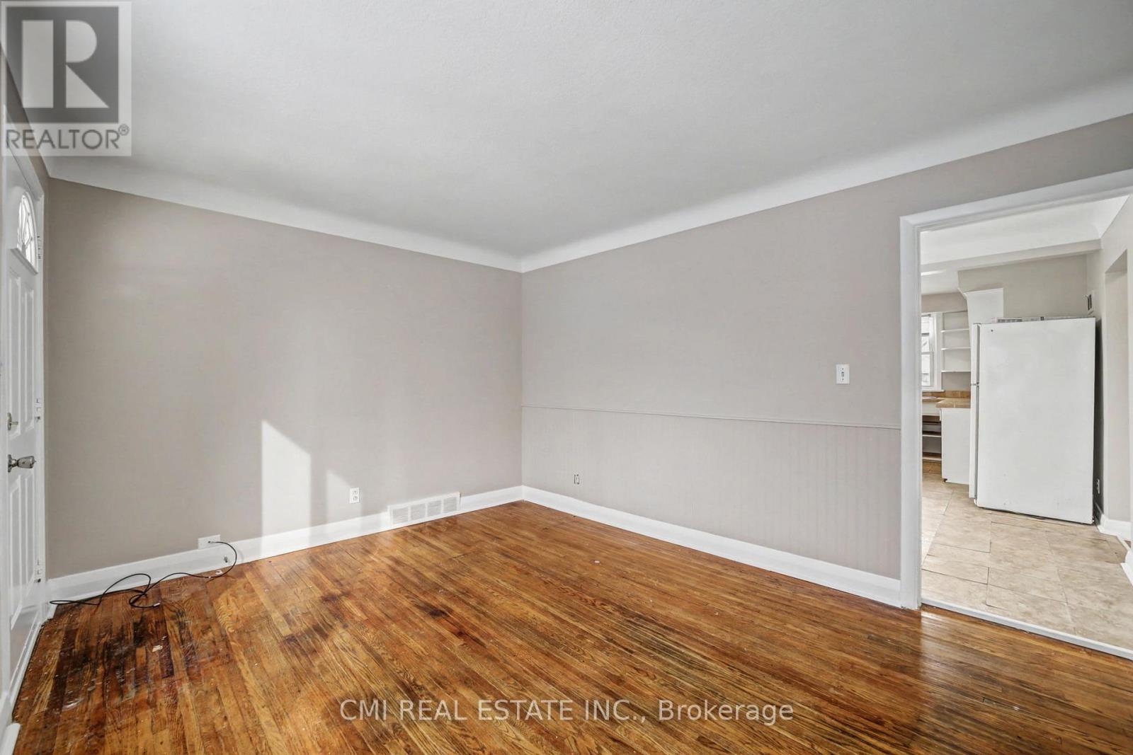 68 Queen Street S, Thorold, Ontario  L2V 3N5 - Photo 7 - X12850766