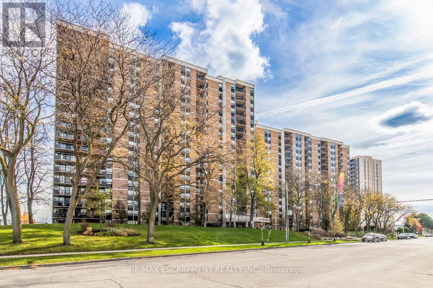 310 - 500 Green Road, Hamilton, Ontario  L8E 3M6 - Photo 2 - X12850794