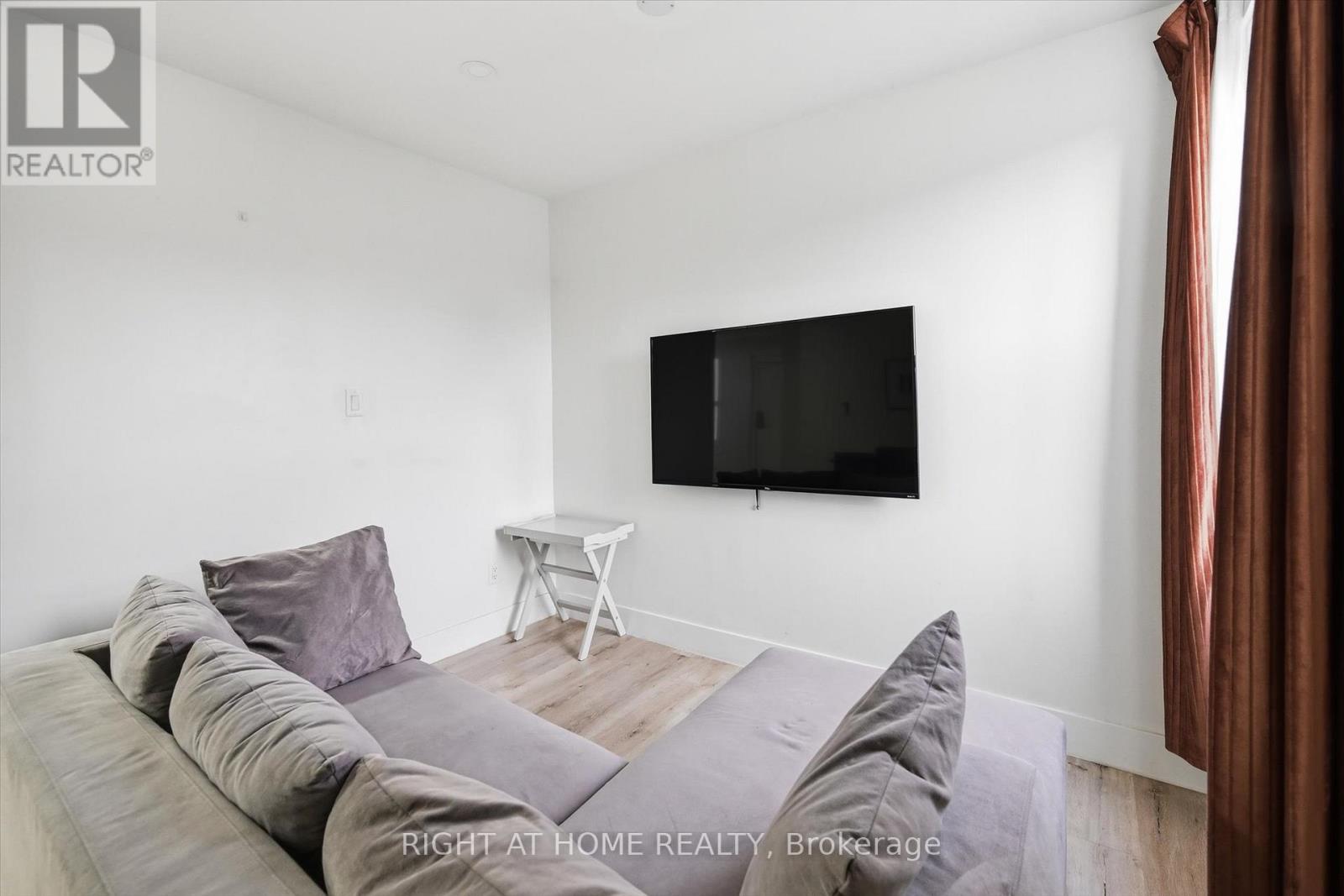 6 - 13 Westinghouse Avenue, Hamilton, Ontario  L8L 6E4 - Photo 5 - X12850804