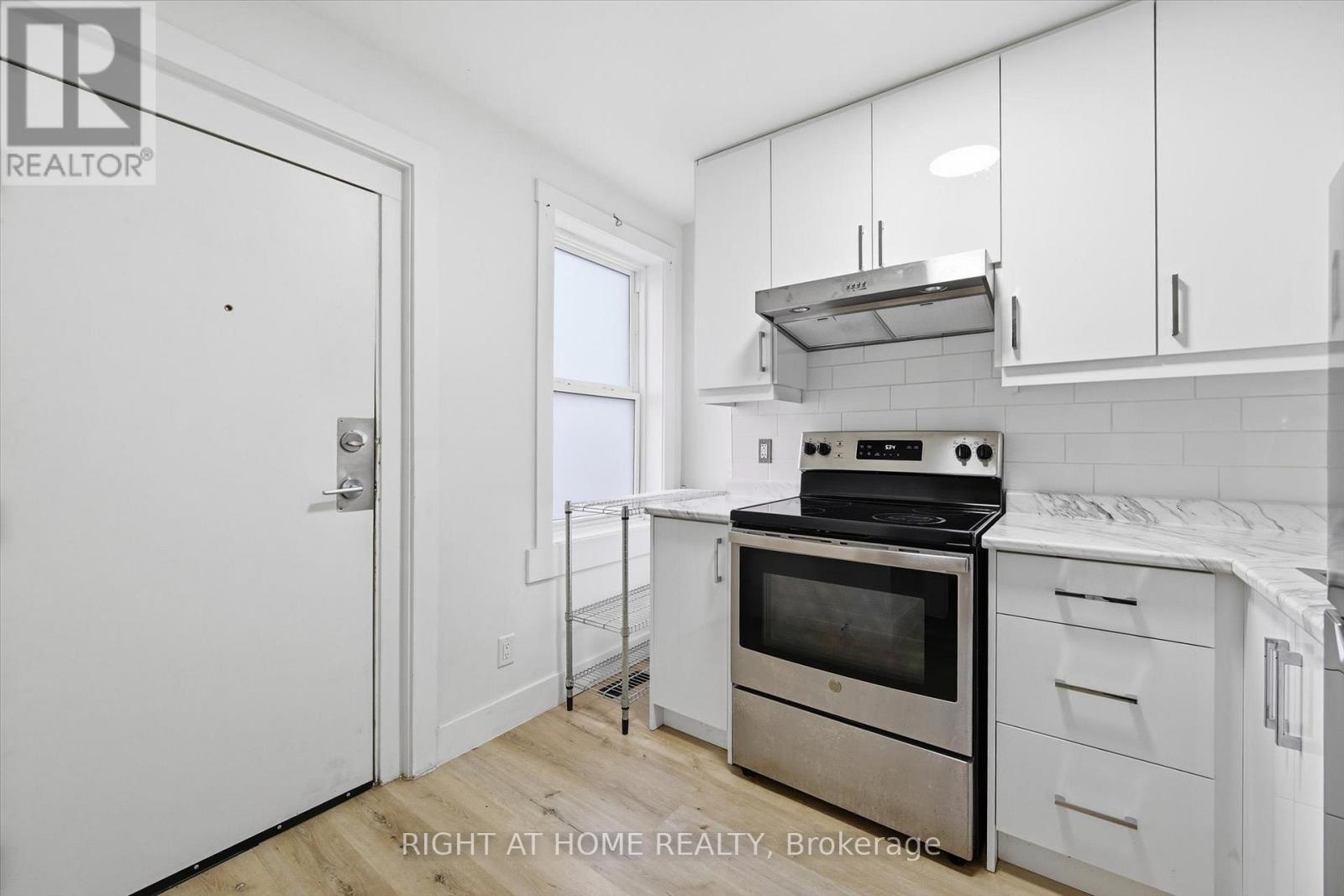 6 - 13 Westinghouse Avenue, Hamilton, Ontario  L8L 6E4 - Photo 7 - X12850804