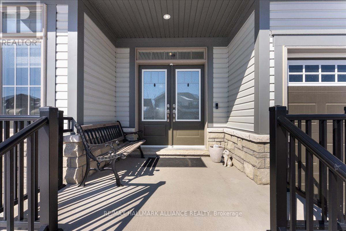 106 Rea Drive, Centre Wellington, Ontario  N1M 0J8 - Photo 3 - X12850866