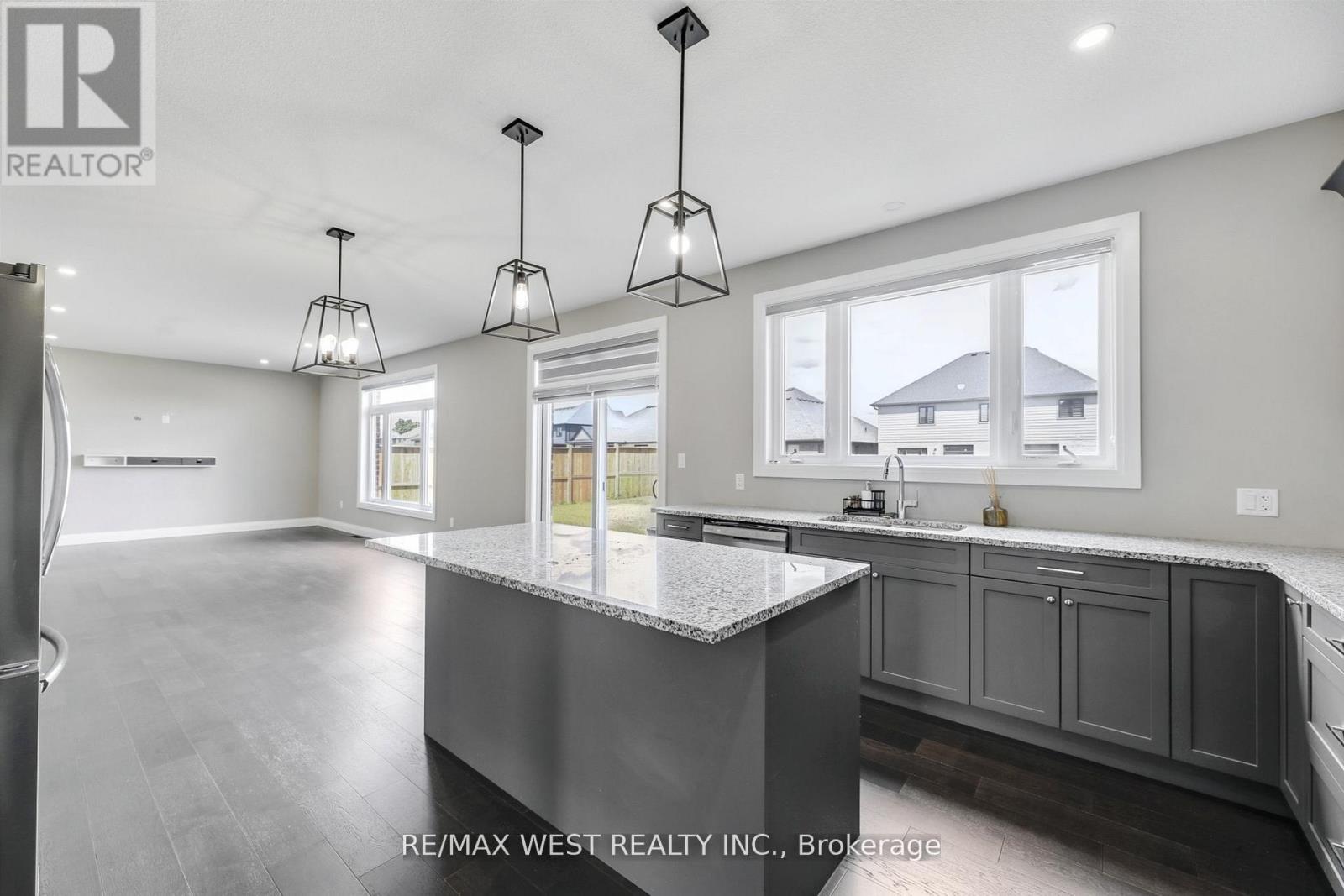 25 Greenbrier Ridge, Thames Centre, Ontario  N0L 1G2 - Photo 10 - X12850930