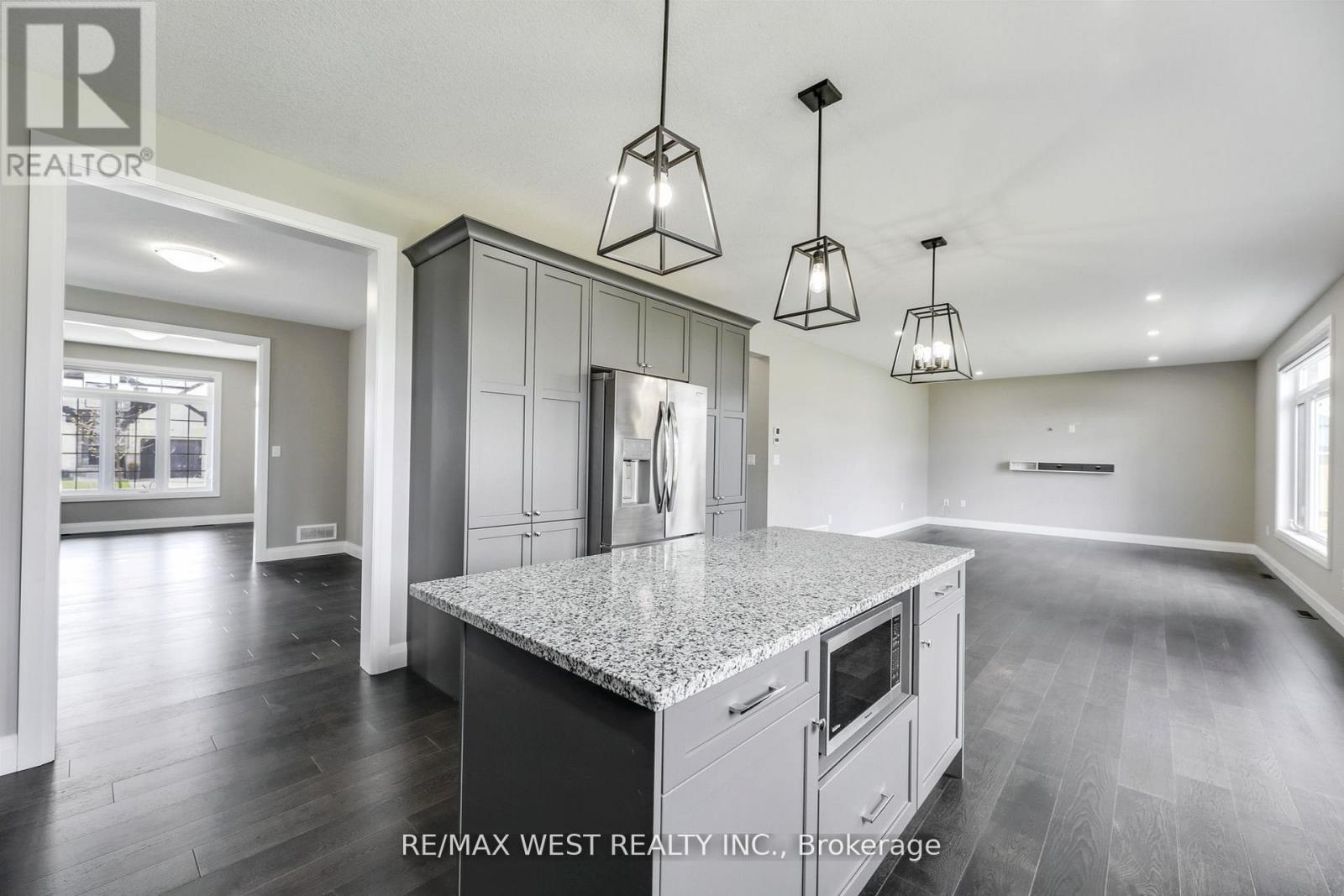 25 Greenbrier Ridge, Thames Centre, Ontario  N0L 1G2 - Photo 11 - X12850930