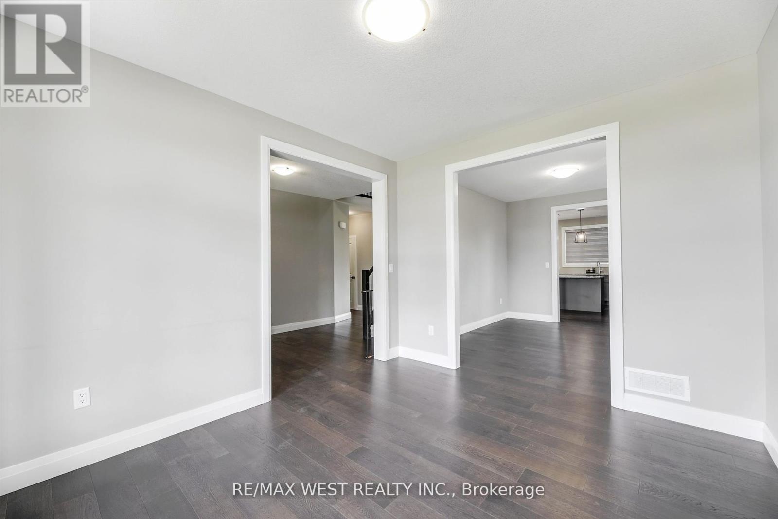 25 Greenbrier Ridge, Thames Centre, Ontario  N0L 1G2 - Photo 9 - X12850930