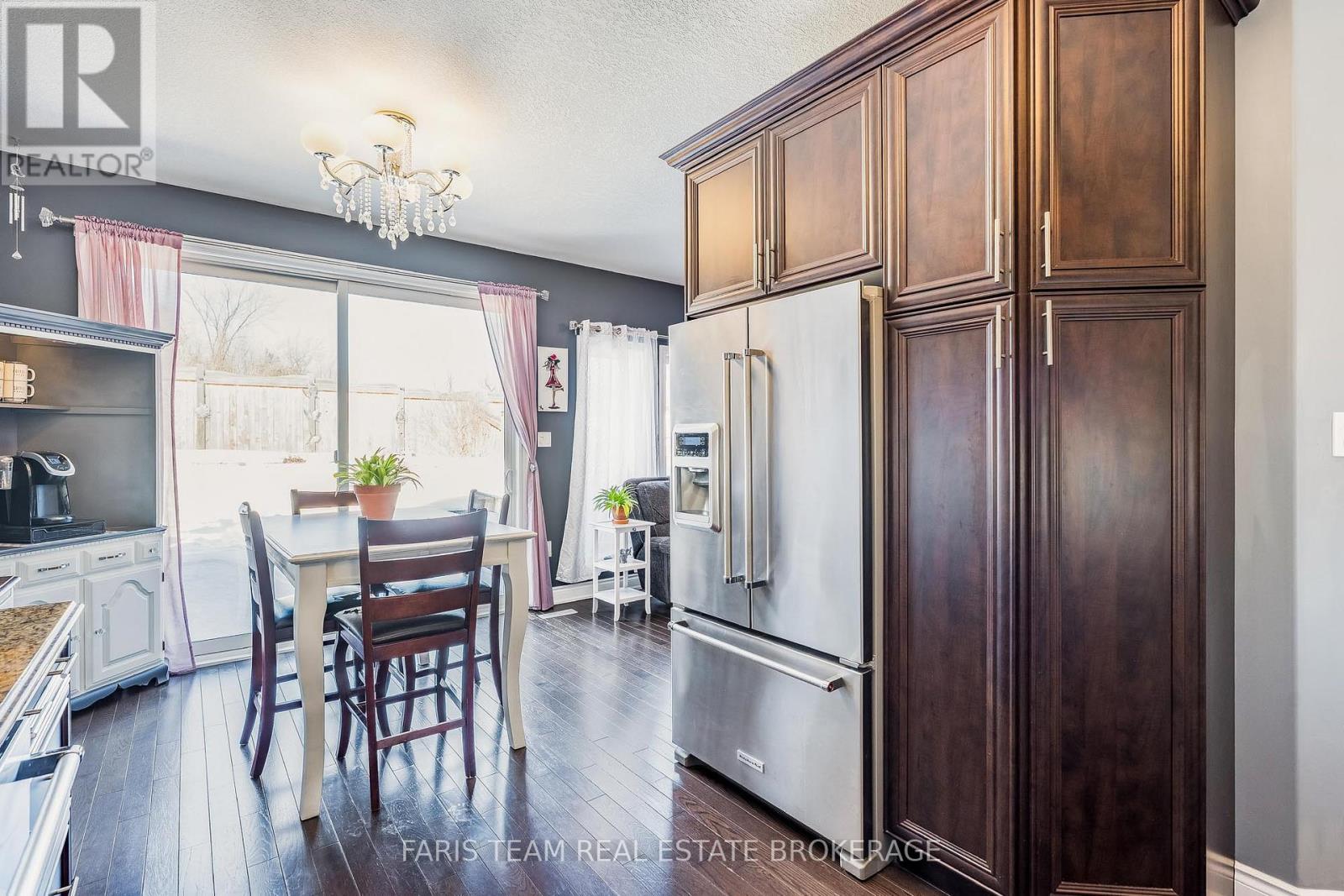 1816 Lamstone Street, Innisfil, Ontario  L9S 5A1 - Photo 9 - N12844376