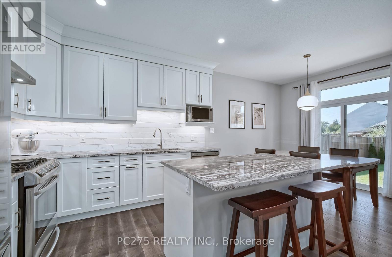 2539 Bond Street, Strathroy-Caradoc, Ontario  N0L 1W0 - Photo 9 - X12850948