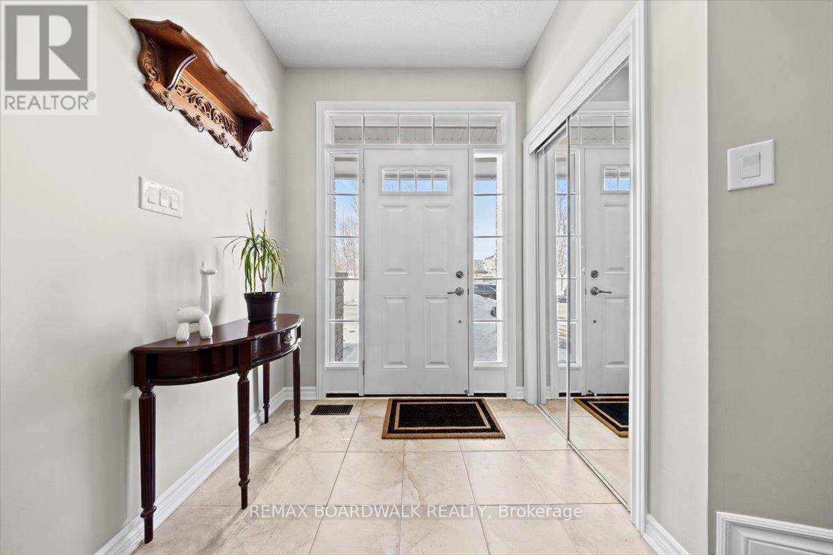 130 Pinelock Street, Ottawa, Ontario  K2M 0L5 - Photo 3 - X12851000