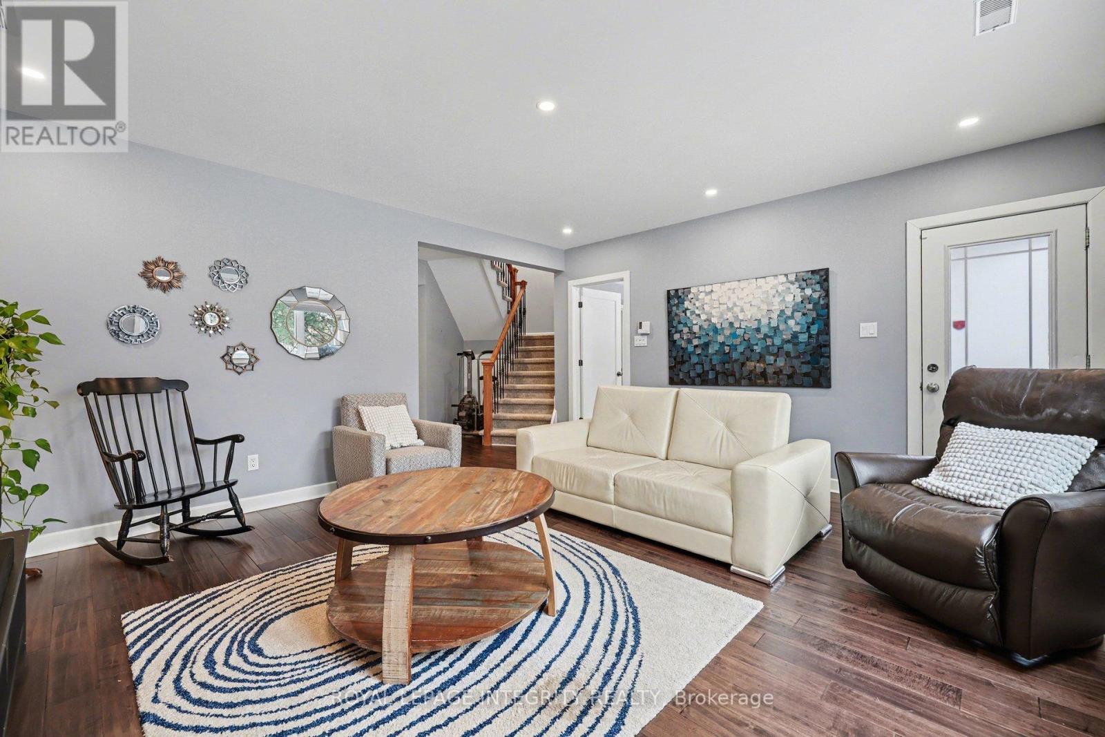 15 Marsh Sparrow Private, Ottawa, Ontario  K2K 3P1 - Photo 35 - X12851006