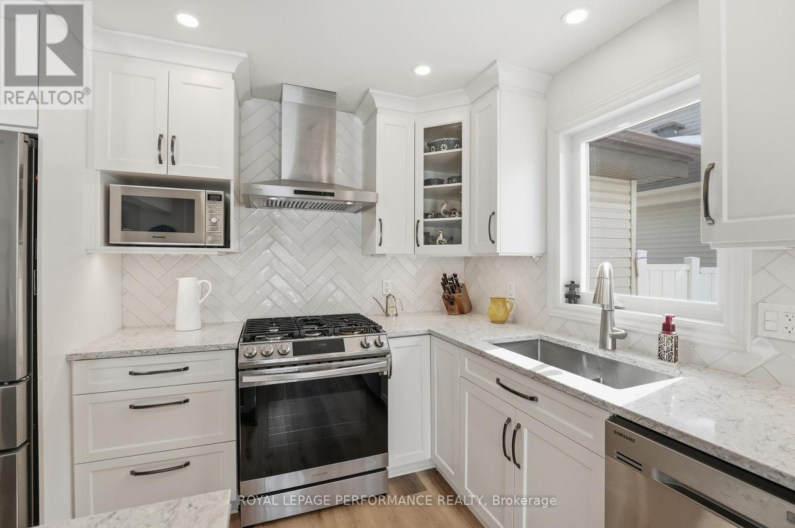 178 Louise Street, Clarence-Rockland, Ontario  K4K 1R9 - Photo 11 - X12851056