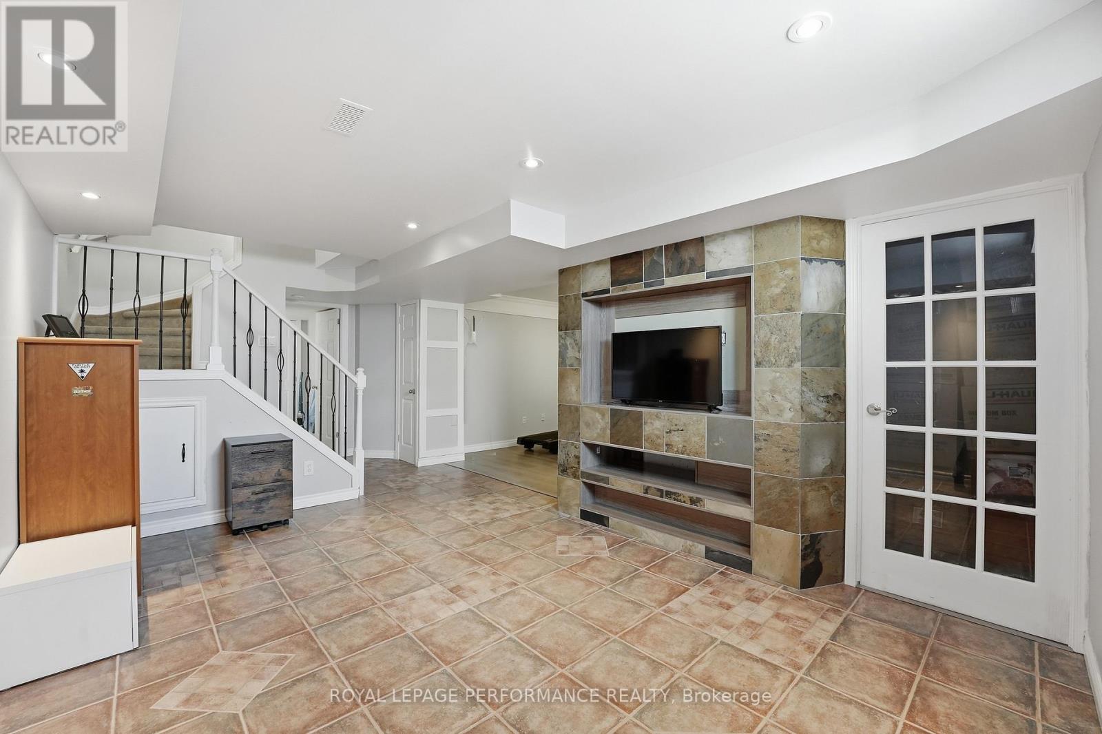 178 Louise Street, Clarence-Rockland, Ontario  K4K 1R9 - Photo 32 - X12851056