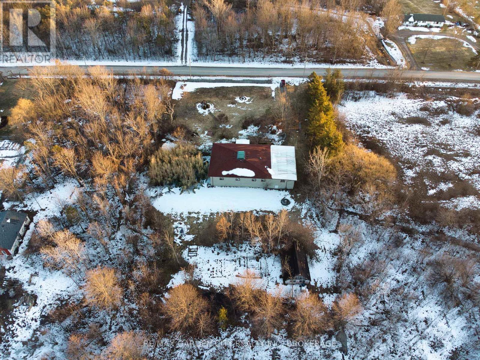 1894 Townline Road, Fort Erie, Ontario  L0S 1S0 - Photo 25 - X12851064