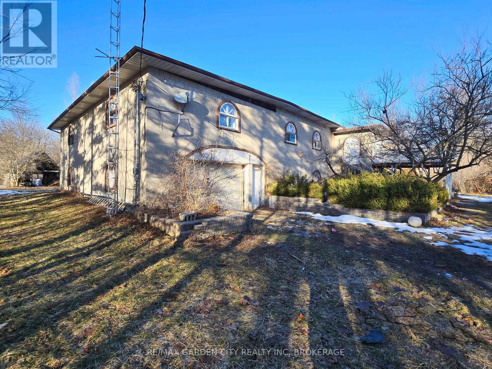 1894 Townline Road, Fort Erie, Ontario  L0S 1S0 - Photo 3 - X12851064