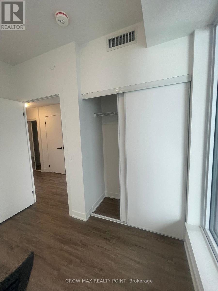 1605 - 1 Quarrington Lane, Toronto, Ontario  M3C 0S4 - Photo 10 - C12848792