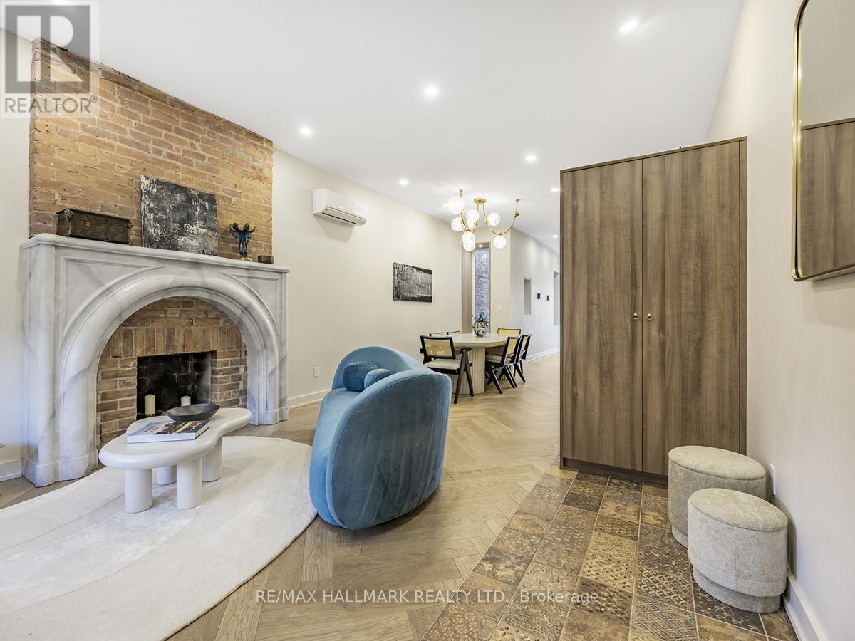 40 Fuller Avenue, Toronto, Ontario  M6R 2C3 - Photo 4 - W12837370