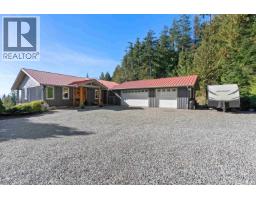 2440 SUNSHINE COAST HIGHWAY, Roberts Creek, British Columbia