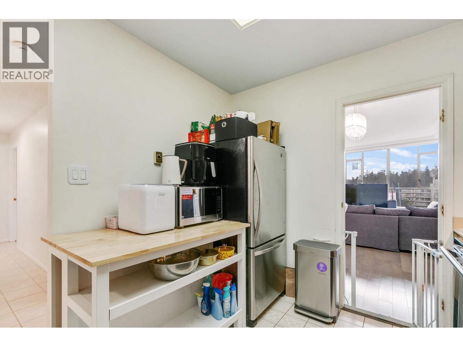 905 5885 Olive Avenue, Burnaby, British Columbia  V5H 4N8 - Photo 11 - R3095671