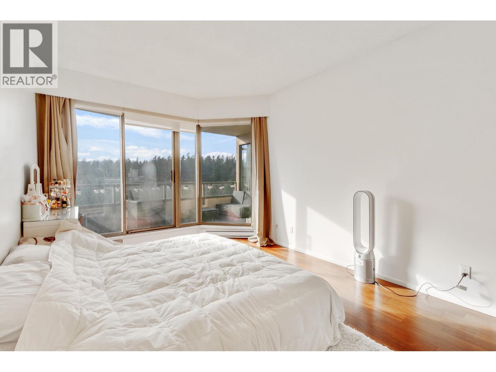 905 5885 Olive Avenue, Burnaby, British Columbia  V5H 4N8 - Photo 12 - R3095671